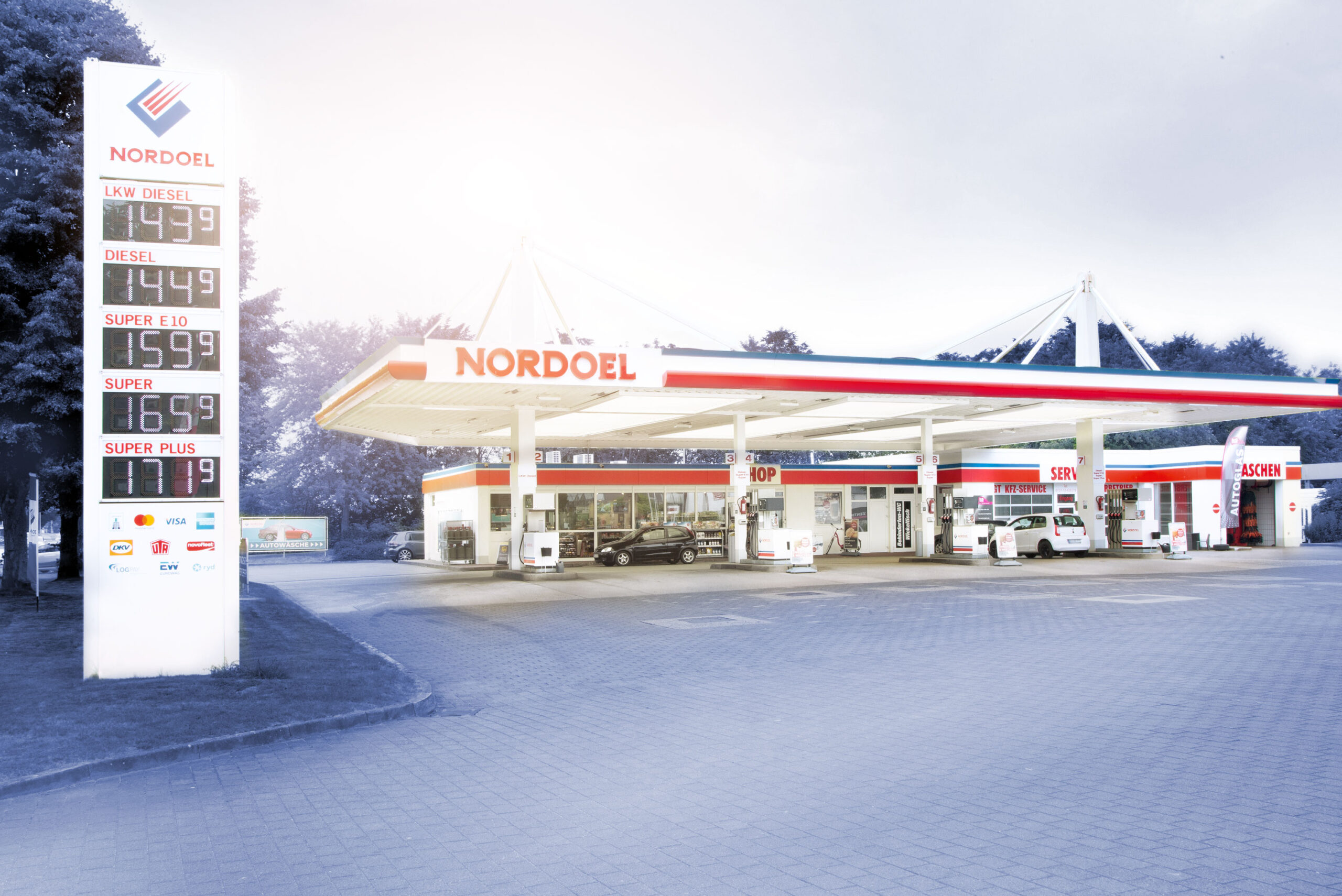 e-ladesäulen Infrastruktur. NORDOEL Tankstelle Eckernförde