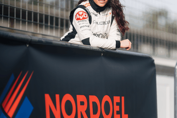 porsche-sports-cup-carrie-c-Plusline-Racing_Christopher-Gosch